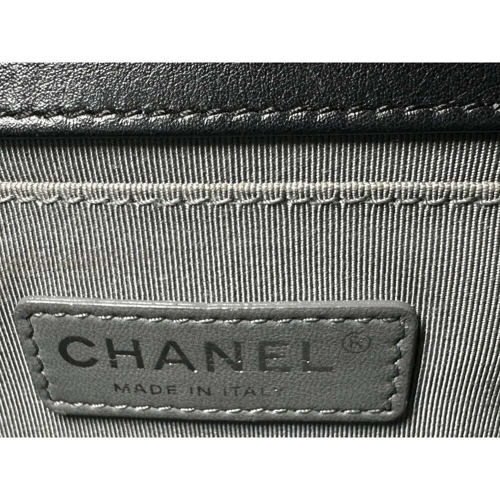 Chanel Medium Boy Flap Bag Black Chevron Quilted Calfskin Ruthenium Hardware